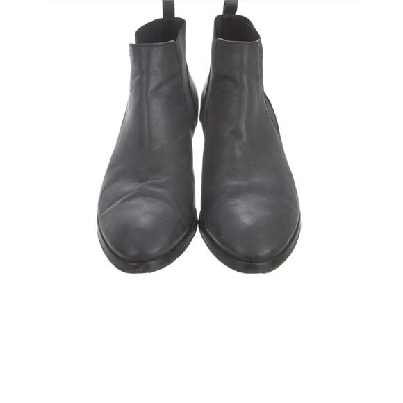 Reeta Black – Aquatalia® AQUATALIA Leather Fiona Bootie Ankle Boots in Black Size 10